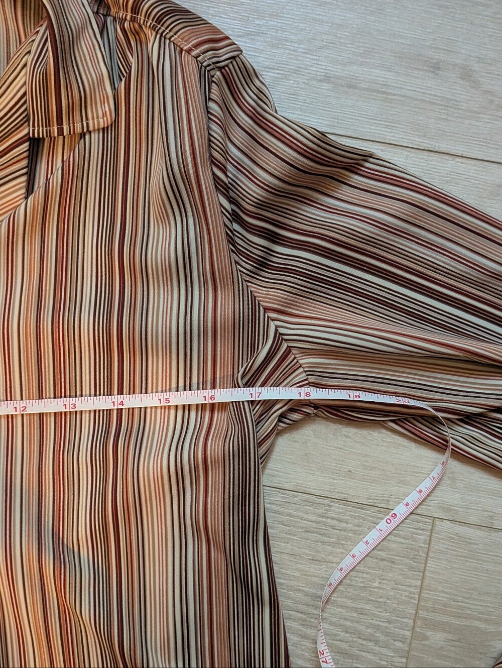 Vintage Button Up - Picture 4 of 6